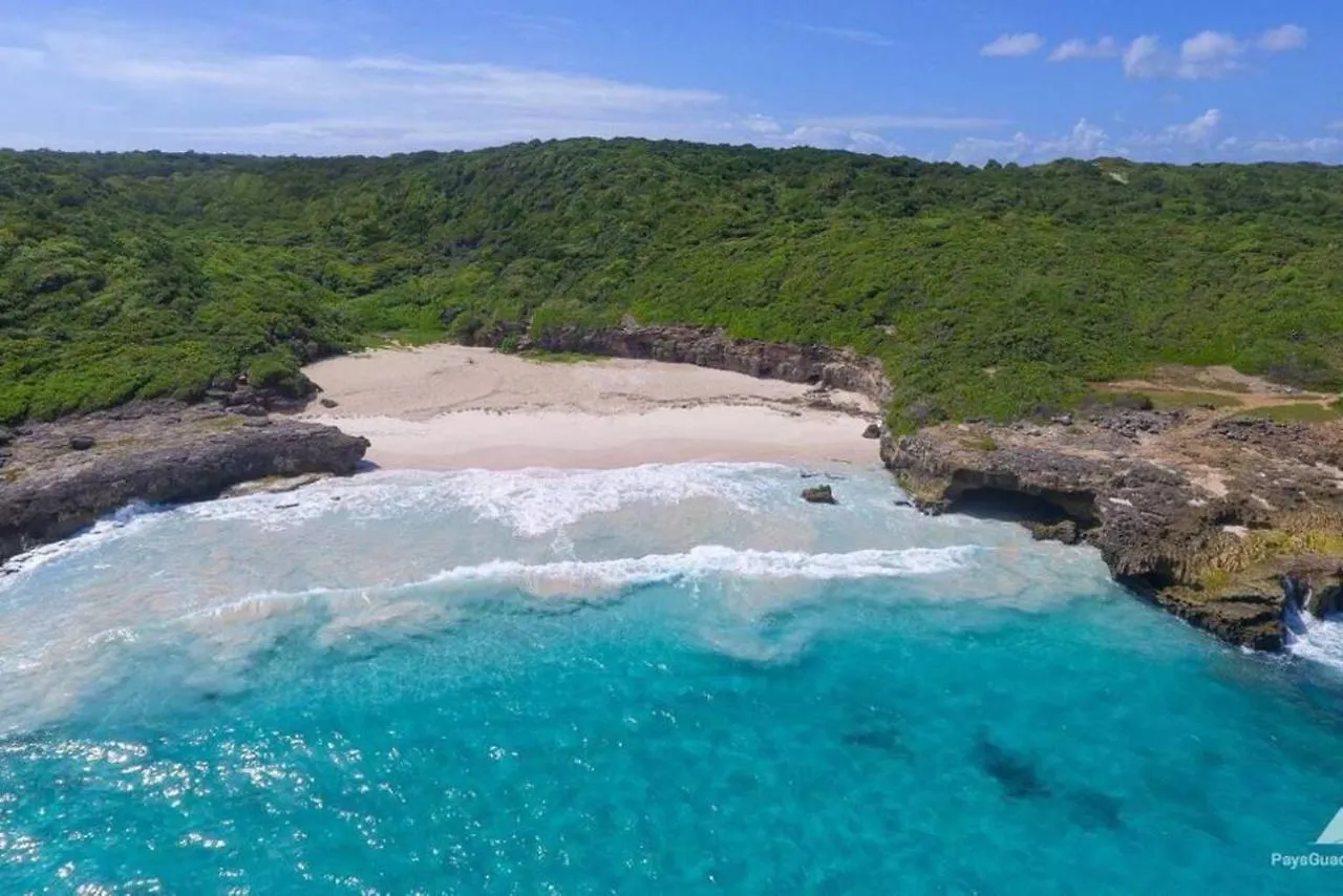 Jolie studio meublé avec petite vue mer Saint-Francois  Saint-Francois (Grande-Terre)