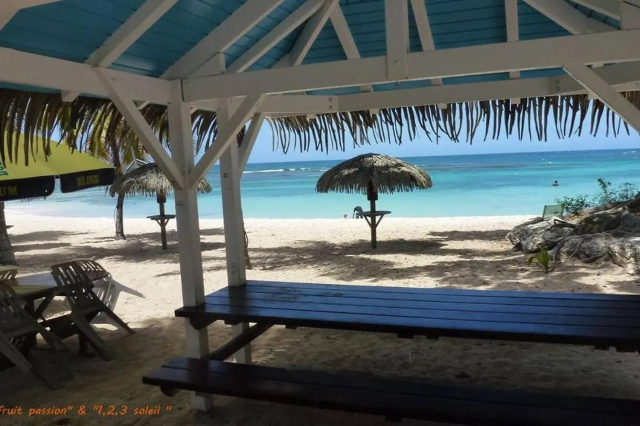 Jolie studio meublé avec petite vue mer Saint-Francois  0*, Saint-Francois (Grande-Terre) Guadalupe