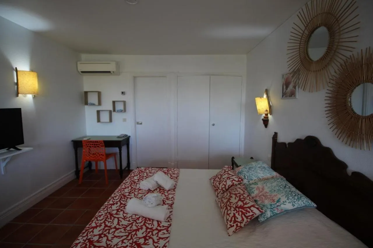 Apartamento Jolie studio meublé avec petite vue mer Saint-Francois